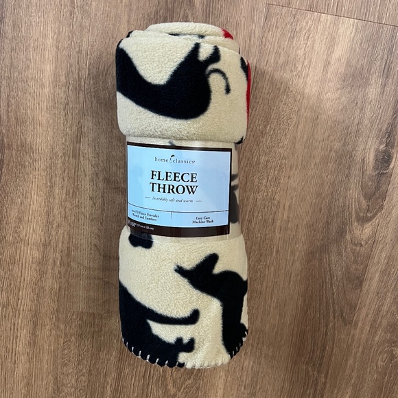 Kohl's Other - NWT Dog Fleece Throw
